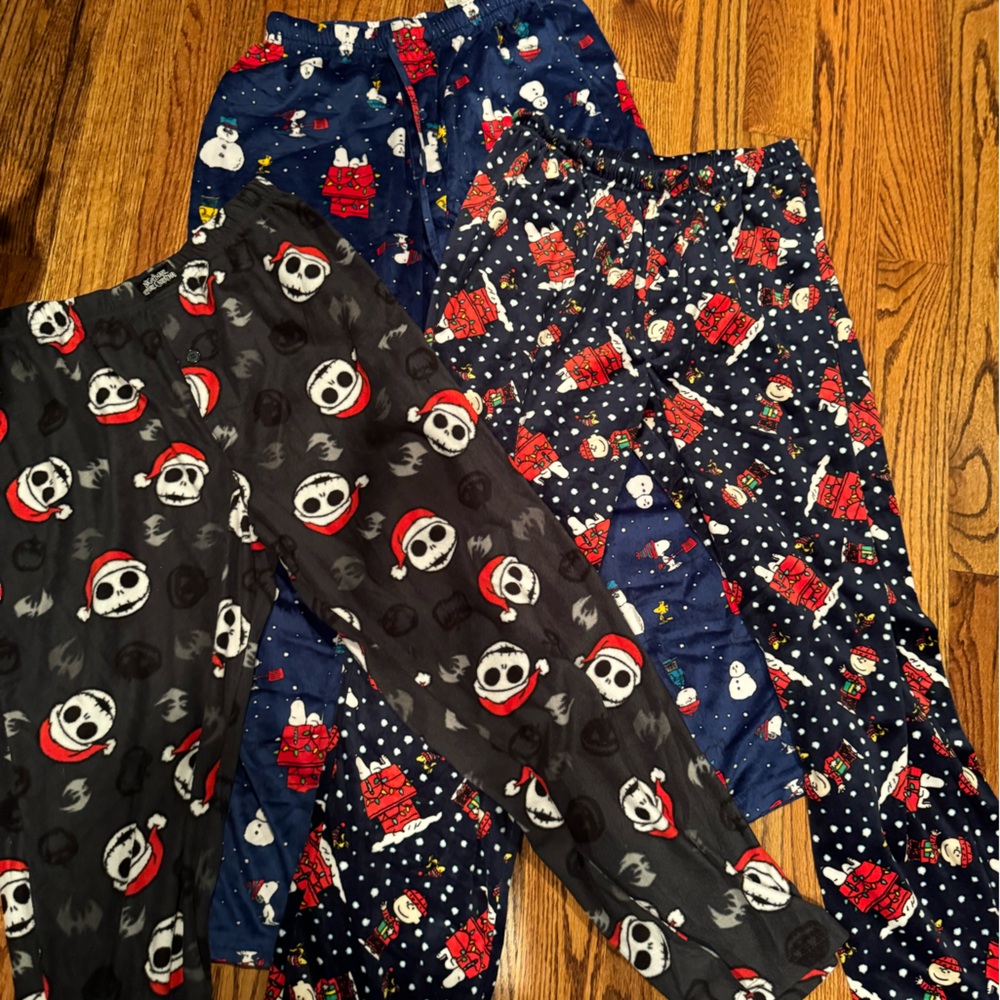 Men’s pajama pants!  Large size. 2 Peanuts, 1 night before Christmas! Fleece.